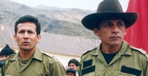 Ollanta Humala y su hermano Antauro, ambos militares, se rebelaron en 2000 contra la corrupción del gobierno del presidente Fujimori.