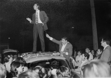 Aníbal Palma, hablando a padres y apoderados durante las marchas estudiantiles de septiembre de 1972