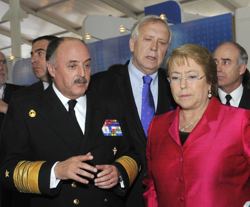 Almirante con Bachelet