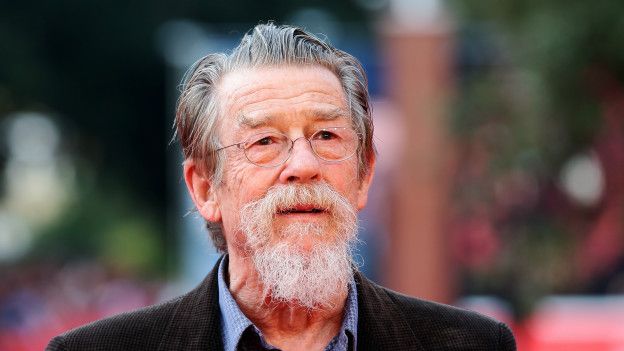 John Hurt asegura que está en condiciones para filmar la película, si es que alguna vez empieza a rodar.