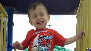Muchas personas que son padres han sentido un mayor impacto por la imagen, debido a piensan que pudo ser uno de sus hijos.
