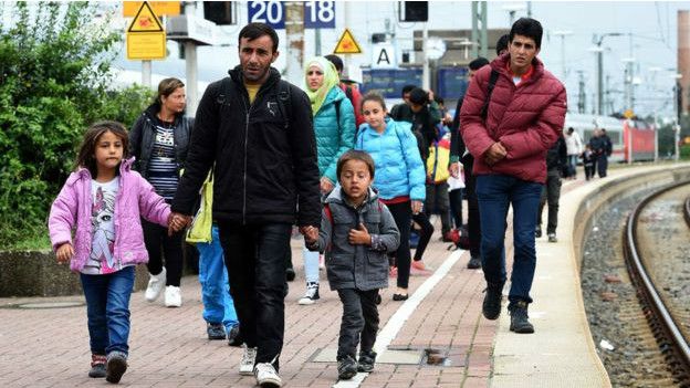 Los empresarios también reciben positivamente la ola de migrantes.