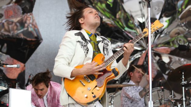 Arcade Fire llegó para romperla...