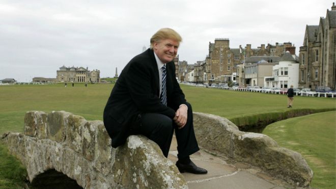 Trump tiene propiedades en Escocia.