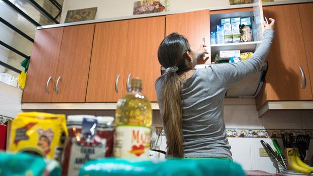Es usual que en la casa de un venezolano haya una caleta como esta, donde acumulan las reservas por si luego no encuentran.