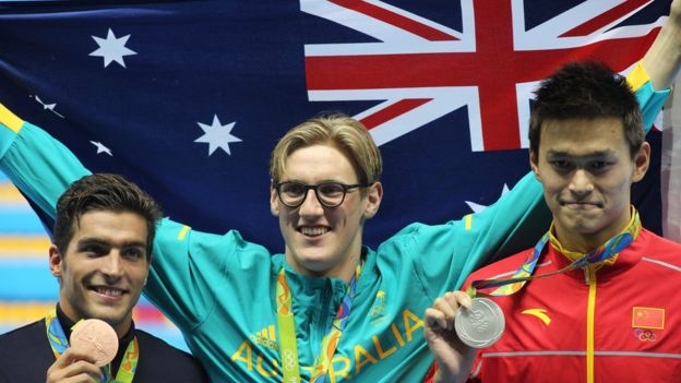 El australiano Mack Horton y el chino Sun Yang durante la final de la competencia de 400 metros.