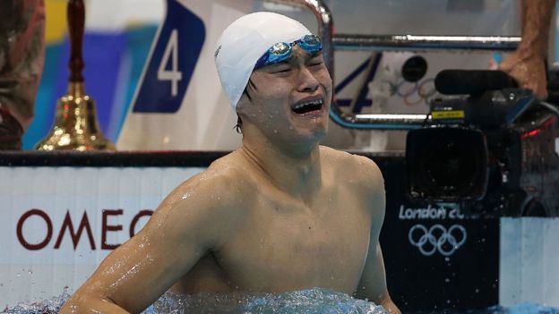 Sun Yang lloró cuando ganó la medalla de oro en la competencia de 1.500 metros en estilo libre en las Olimpiadas de 2012 en Londres.