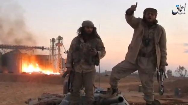 La agencia noticiosa Amaq, vinculada a Estado Islámico, publicó imágenes de la ocupación del grupo extremista de la ciudad de Palmira.