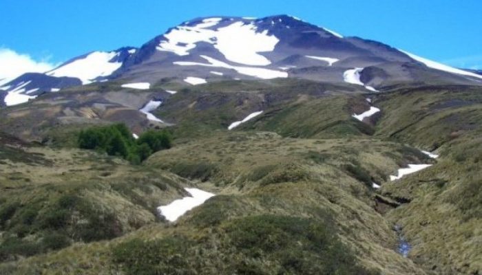 Decretan alerta amarilla en complejo volcánico Puyehue-Cordón Caulle por actividad anómala