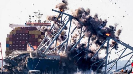 Los 21 tripulantes del barco que chocó contra el puente de Baltimore aun no han podido desembarcar