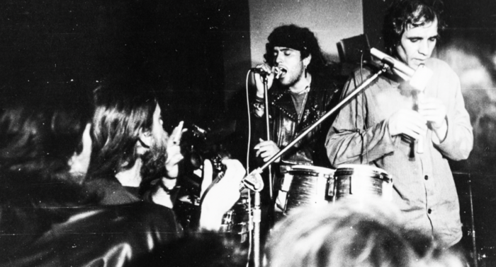 Chileno Rafael Insunza presenta en Berlín libro sobre banda clave del underground de la RDA