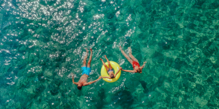 Viajar sigue marcando las vacaciones en Chile: 63% no concibe el descanso sin salir de casa