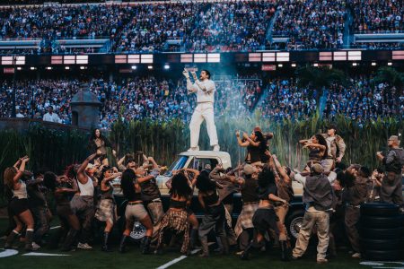 Las reproducciones en Spotify de Bad Bunny en EE.UU. aumentaron un 470 % tras el Super Bowl