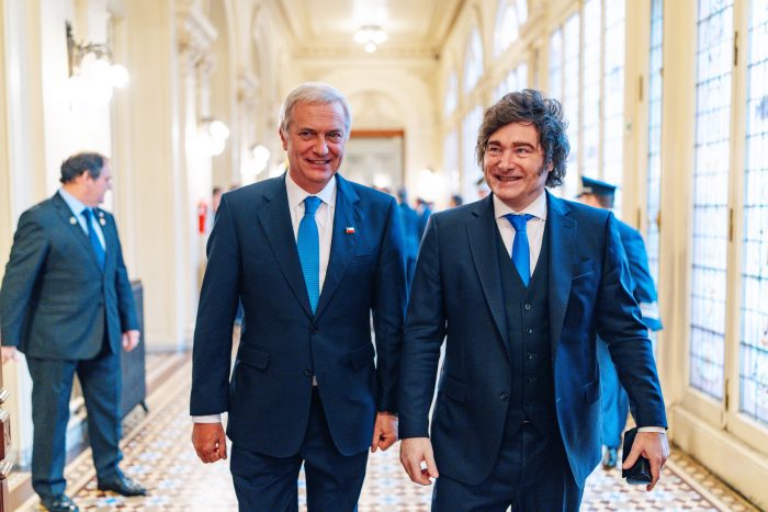 Kast en Argentina: refuerza cooperación con Milei y avanza en extradición de Apablaza