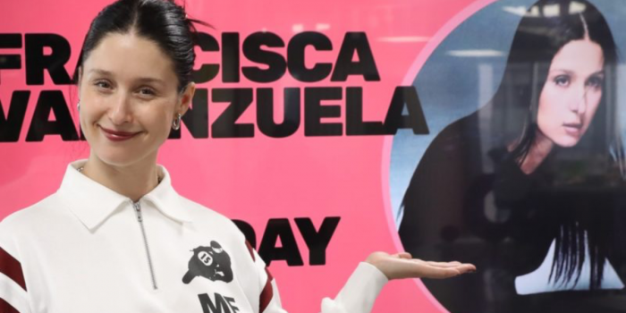 Francisca Valenzuela desafía la maternidad idealizada en su nuevo álbum "Maldita"