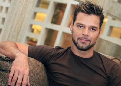 Ricky Martin celebra salida de Roselló entregando mensaje a través de Instagram