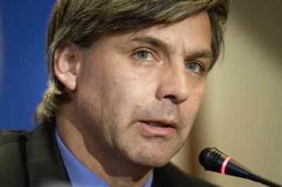 "Tremenda hazaña": Harold Mayne-Nicholls alcanza firmas para candidatura presidencial independiente