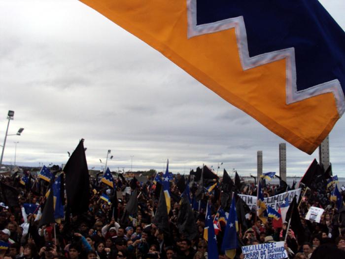 Pocos dientes pero con garras: Gobierno Regional de Magallanes debuta con dos demandas en contra del Estado