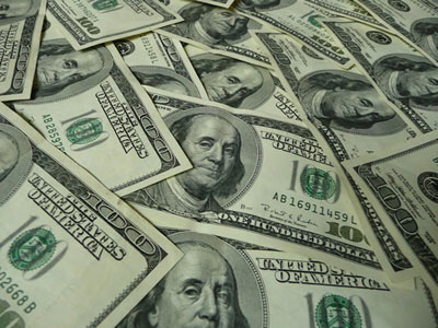 Hacienda sorprende al mercado y prepara emitir cerca de US$ 2.000 millones en dólares y euros