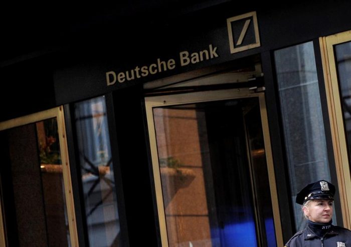 Alemania rescatará a Deutsche Bank si es necesario, dice Allianz