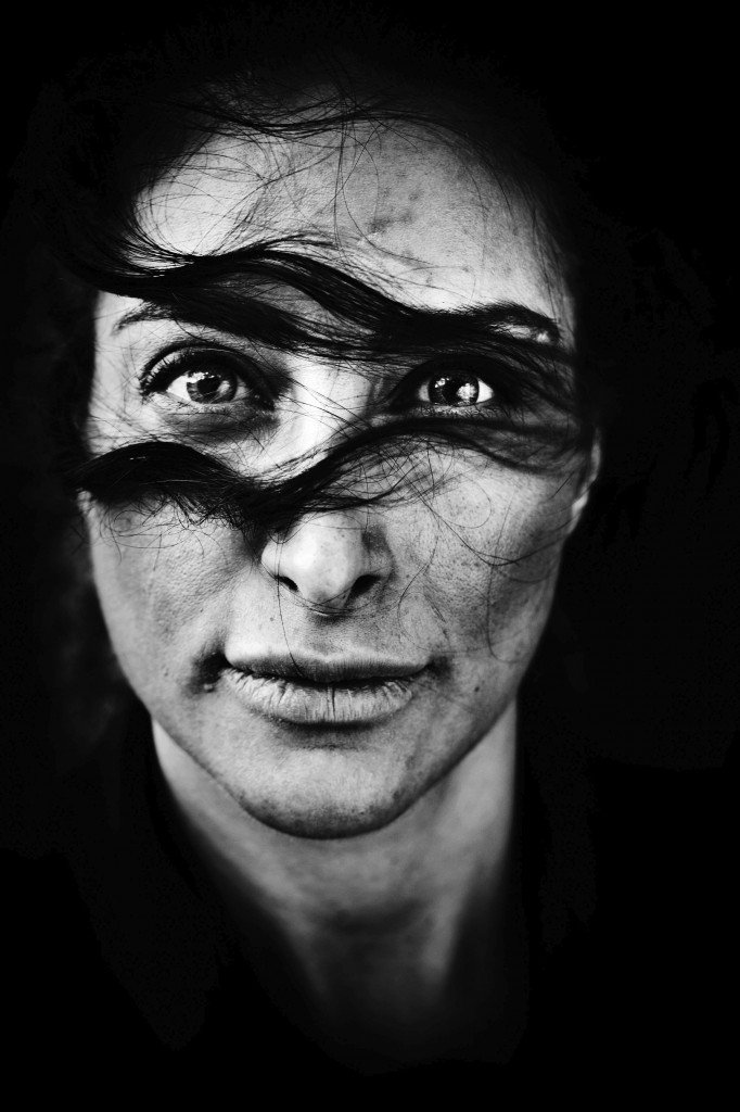 Fotografía del danés Laerke Posselt, ganadora del primer premio individual en la categoría de Retratos, muestra a la actriz danesa de origen iraní Mellica Mehraban.