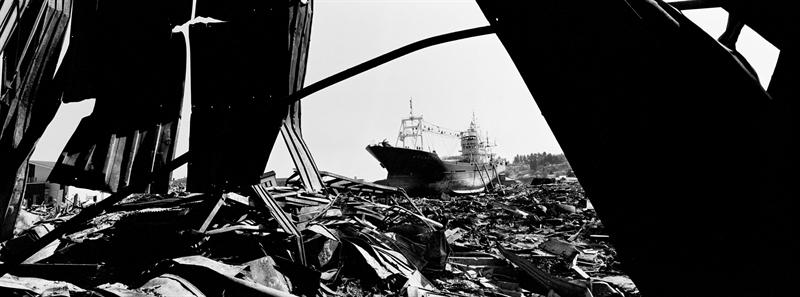 Fotografía del italiano Paolo Pellegrin, ganadora del segundo premio de reportajes en la categoría de noticias generales, muestra la devastación tras el terremoto de Japón.