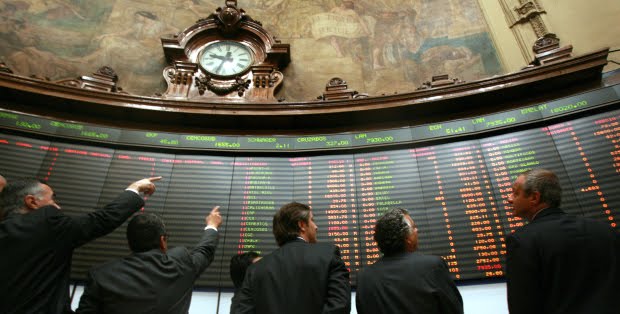 Bolsa de Santiago baja 1,29 % arrastrada por malos resultados de eléctricas