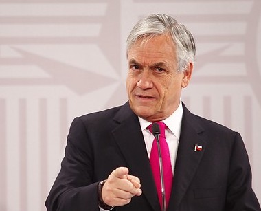 Piñera usa crisis económica internacional y apela al temor para repuntar en las encuestas