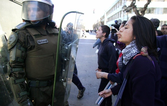Diputados se reúnen con el general director de Carabineros por denuncias de agresiones sexuales a secundarias