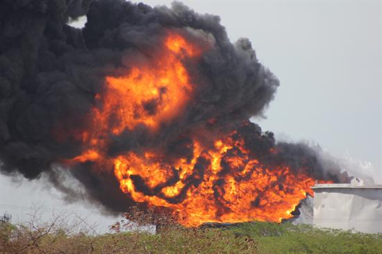 Autoridades rectifican y cifran en 41 los muertos tras explosión en refinería venezolana