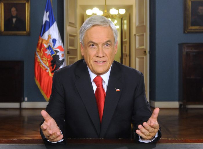 Piñera agradece aprobación de la reforma tributaria e insta a estudiantes a ser «parte de las soluciones»