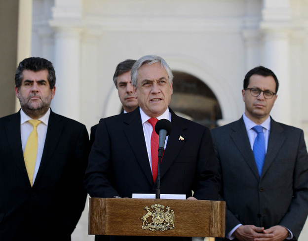 Piñera da golpe de autoridad y se reúne con altos mandos de la PDI y Carabineros por casos de corrupción