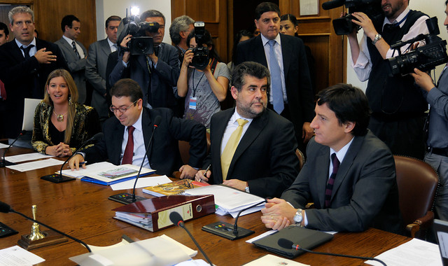 Ubilla pide “desdramatizar” decisión de tribunal de no acoger querella del gobierno por caso sobreprecios