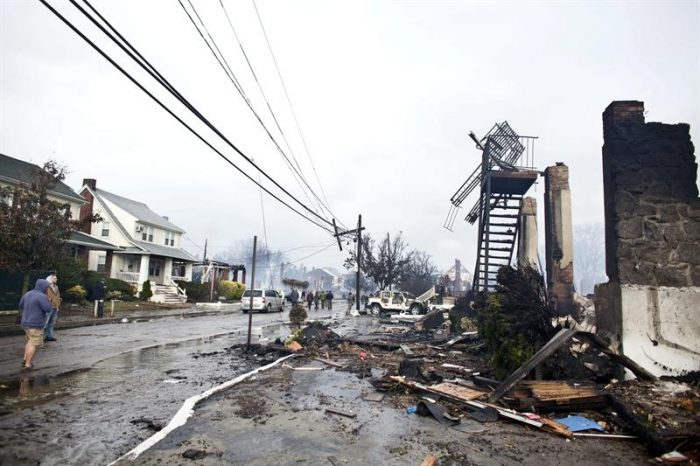 Resaca de “Sandy” deja también problemas en telecomunicaciones de Nueva York