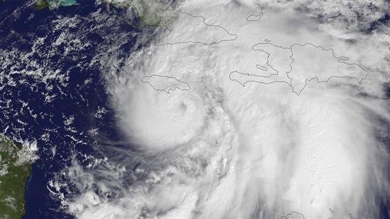 El huracán “Sandy” toca tierra en el sureste de Jamaica