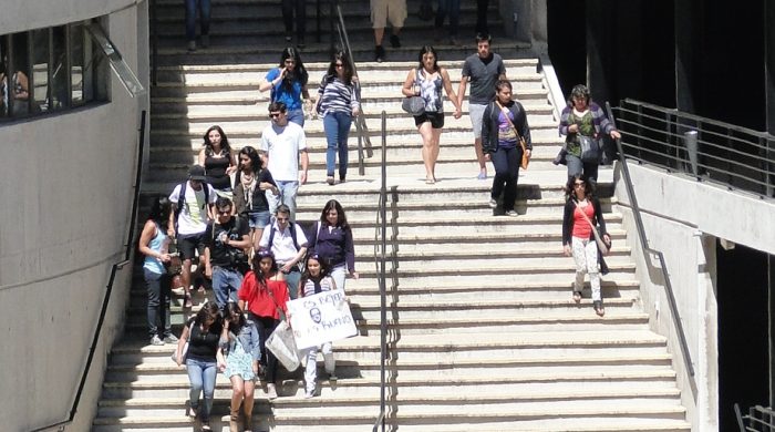 Estudiantes de la U. del Mar ponen condiciones a Beyer y piden ser reubicados sólo en universidades tradicionales