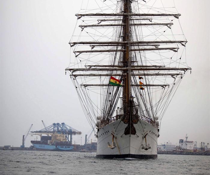 La fragata argentina «Libertad» abandona el puerto ghanés de Tema