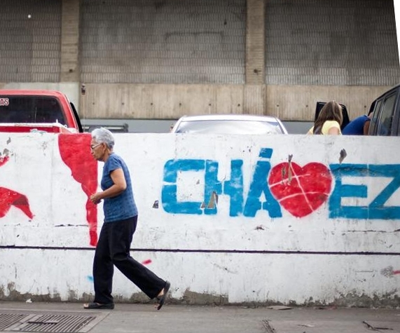 Oposición venezolana pide calma y confiar en la Constitución ante situación de Chávez
