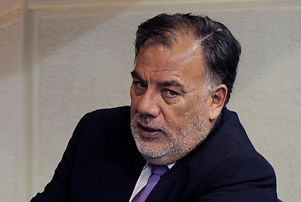 Andrade (PS) predice que la UDI y RN se distanciarán del gobierno en 2013