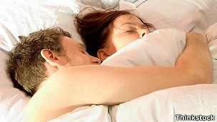 Compartir la cama con tu pareja mejora la calidad del sueño de una manera sorprendente