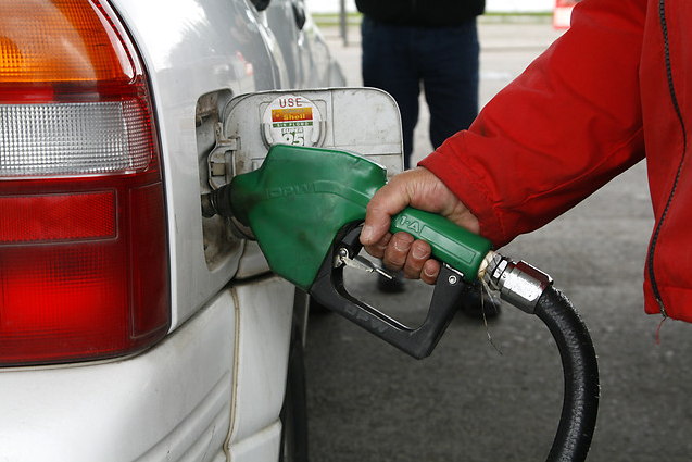Econsult: Precio promedio de gasolinas se incrementaría marginalmente a partir del 17 de enero