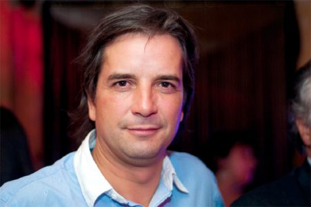 Poemario “Apenas” de Pablo Mackenna Dörr: versos que respiran