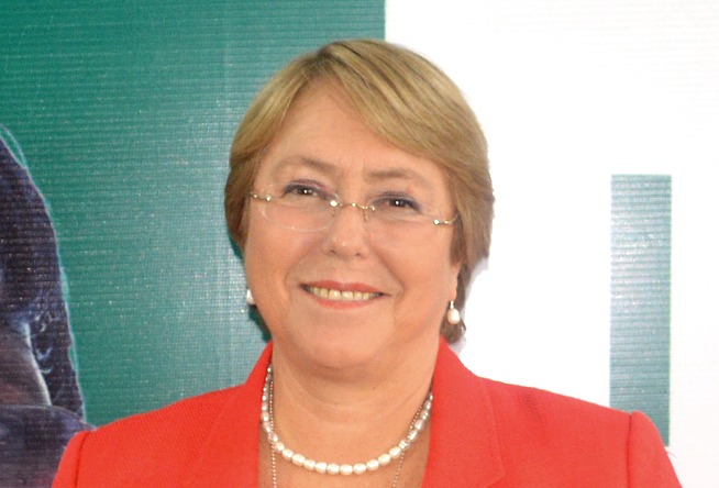 Los roces internos que genera en La Moneda «la obsesión» por Bachelet