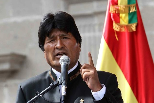 Morales vuelve a calificar de «rehenes políticos» a militares detenidos y liga el caso con demanda de salida al mar
