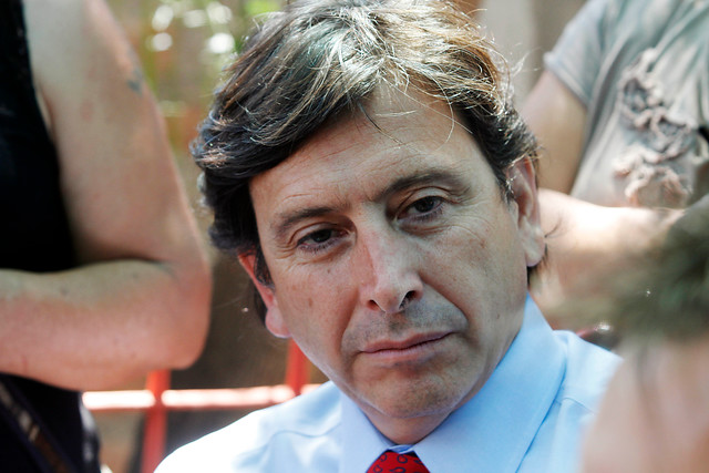 Golborne sobre polémica por vigilia del 27/F: «Lamento que las cosas se personalicen»
