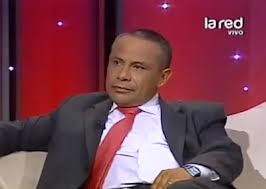 Ex fiscal Peña abandona estudio de La Red en medio de entrevista