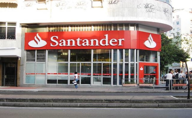 Se le complica el año a los inversionistas de Santander Chile: Ahora Bank of America recomienda vender los papeles