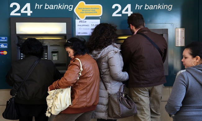 «Corralito» bancario impuesto a Chipre hace temblar los mercados mundiales