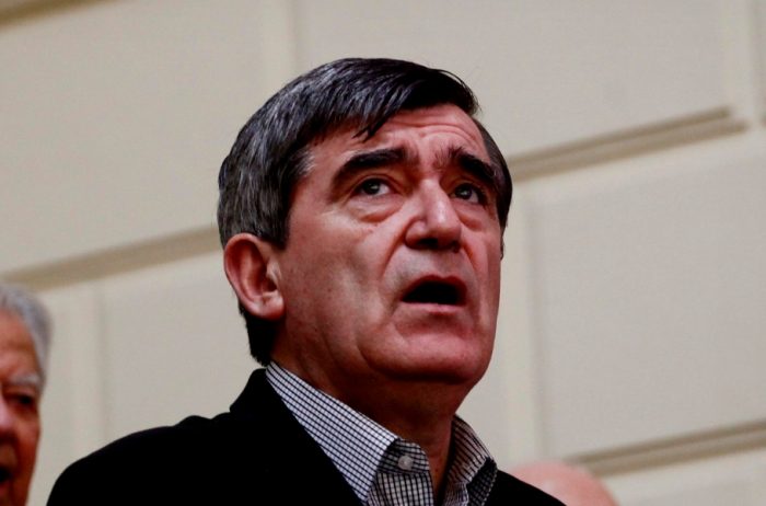Escalona apela al orden en la Concertación y dice que gobierno de Bachelet “no puede ser como una fiesta de disfraces”