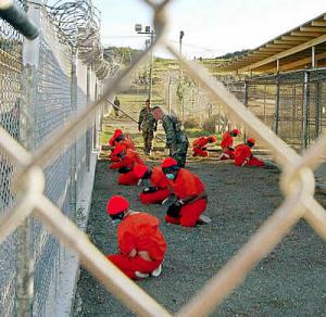 Reos de cárcel de Guantánamo siguen en huelga de hambre: «saben que la única manera de salir de ahí es muriendo»
